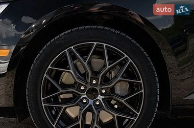 Седан Audi A4 2016 в Винниках