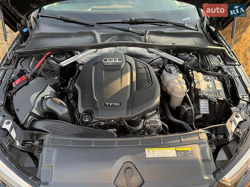 Седан Audi A4 2016 в Винниках