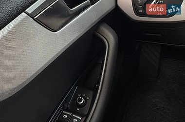 Седан Audi A4 2016 в Винниках