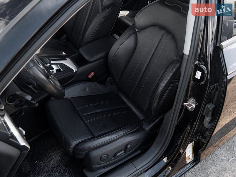 Седан Audi A4 2016 в Винниках