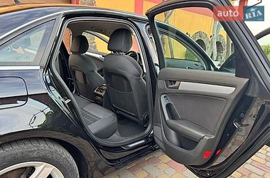 Седан Audi A4 2011 в Львові