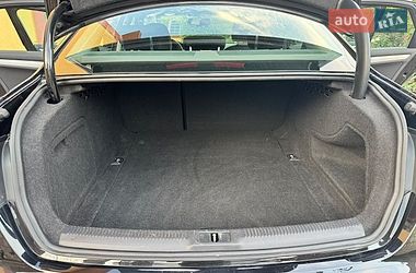 Седан Audi A4 2011 в Львові