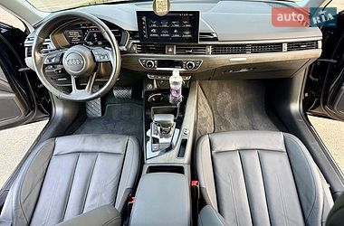 Седан Audi A4 2020 в Рівному