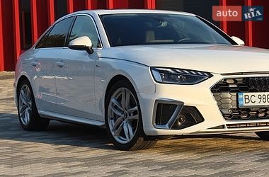 Седан Audi A4 2022 в Львове