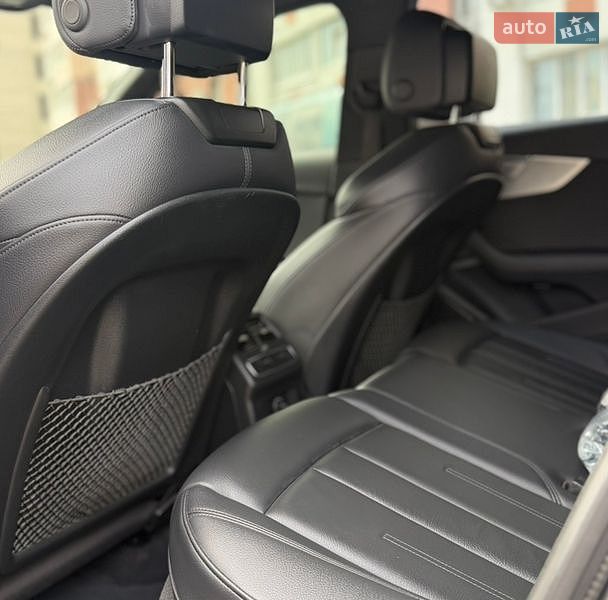 Седан Audi A4 2018 в Харкові