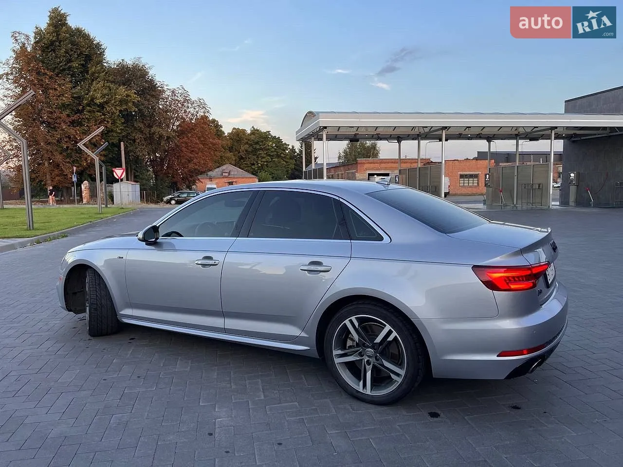 2017 Audi A4 - мініатюра 8