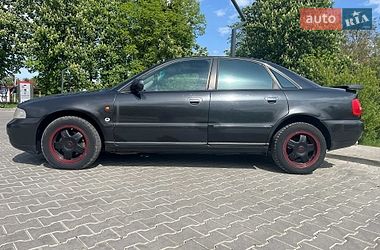 Седан Audi A4 1997 в Стрию