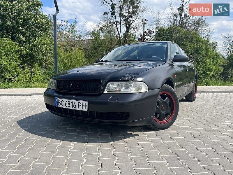 Седан Audi A4 1997 в Стрию
