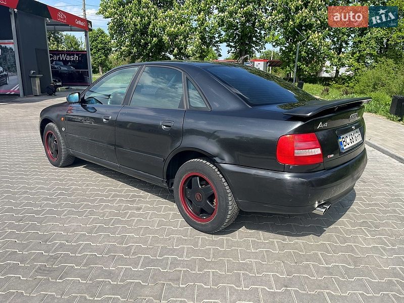 Седан Audi A4 1997 в Стрию
