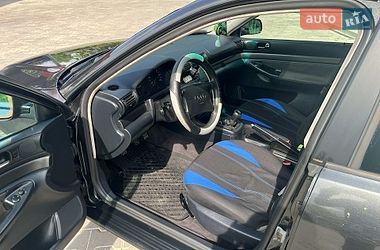 Седан Audi A4 1997 в Стрию