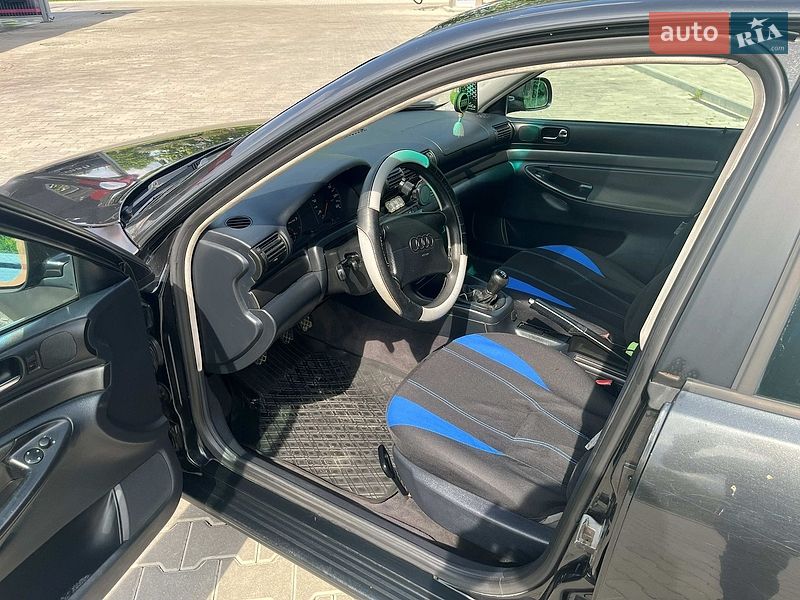 Седан Audi A4 1997 в Стрию