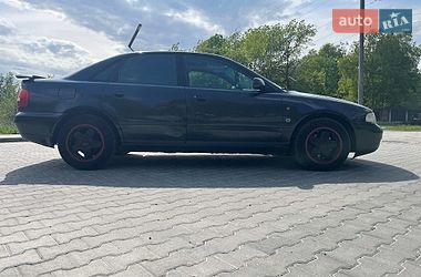 Седан Audi A4 1997 в Стрию