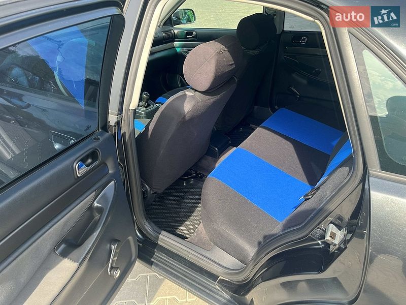 Седан Audi A4 1997 в Стрию