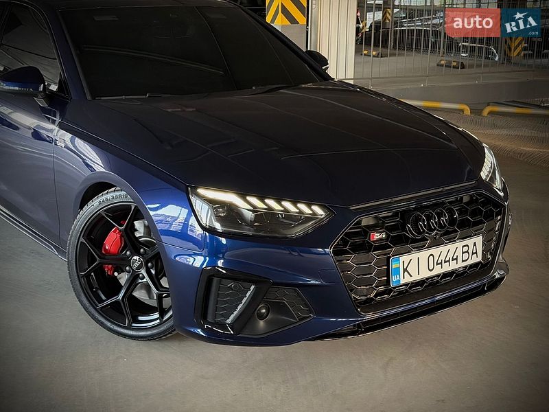 Седан Audi A4 2020 в Києві