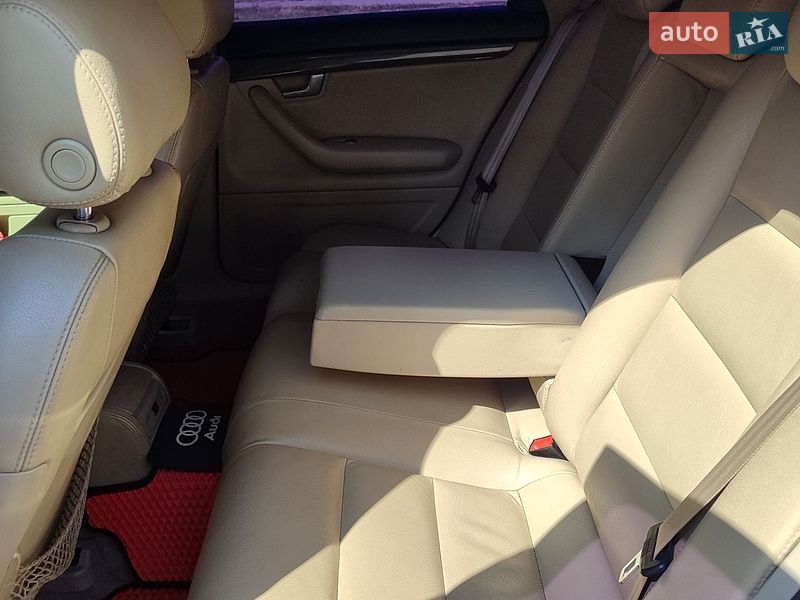 Седан Audi A4 2003 в Києві