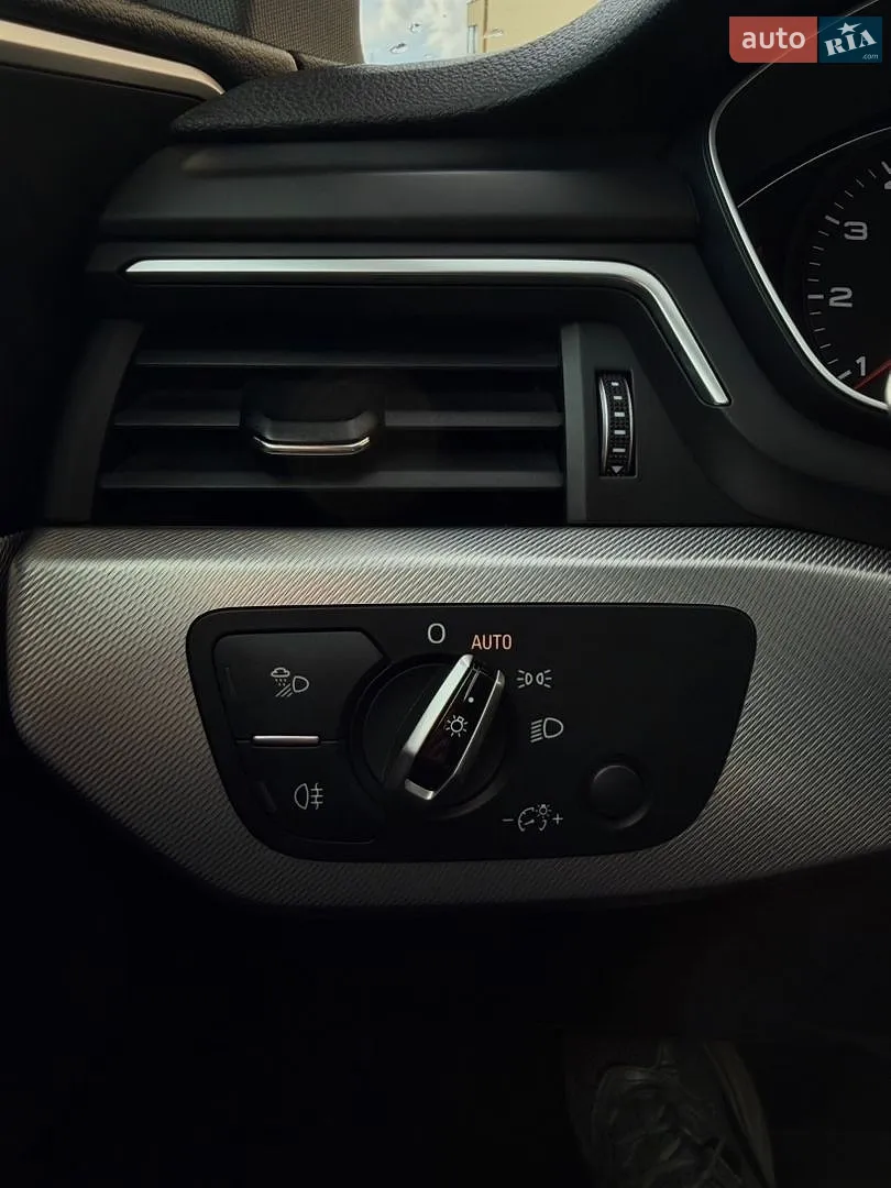 2016 Audi A4 - мініатюра 27