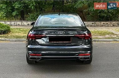 Седан Audi A4 2023 в Черкасах