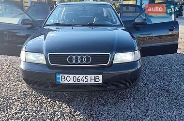 Седан Audi A4 1996 в Львове