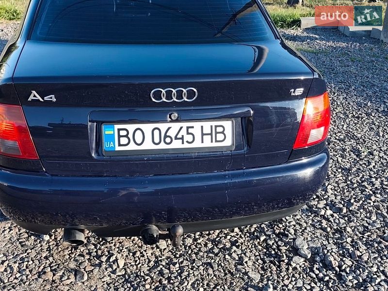 Седан Audi A4 1996 в Львове