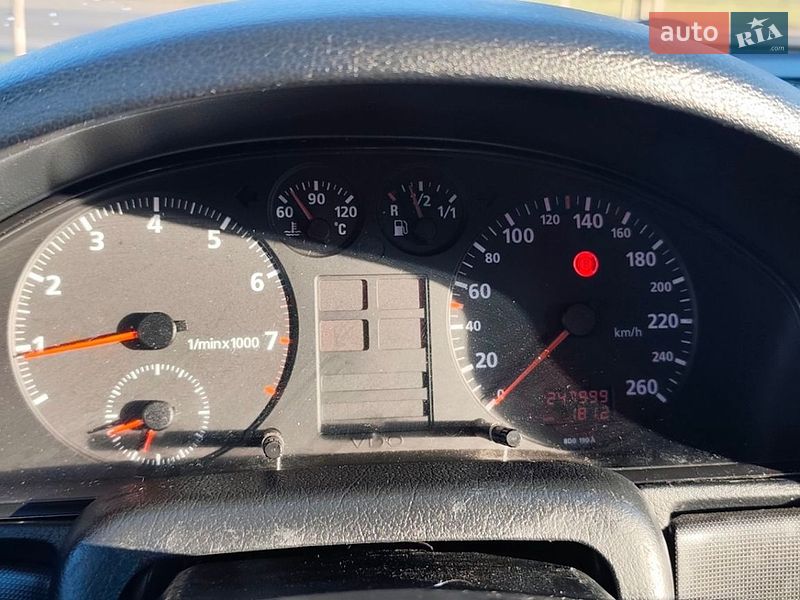 Седан Audi A4 1996 в Львове