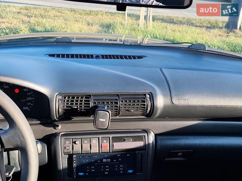 Седан Audi A4 1996 в Львове