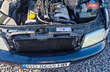 Седан Audi A4 1996 в Львове