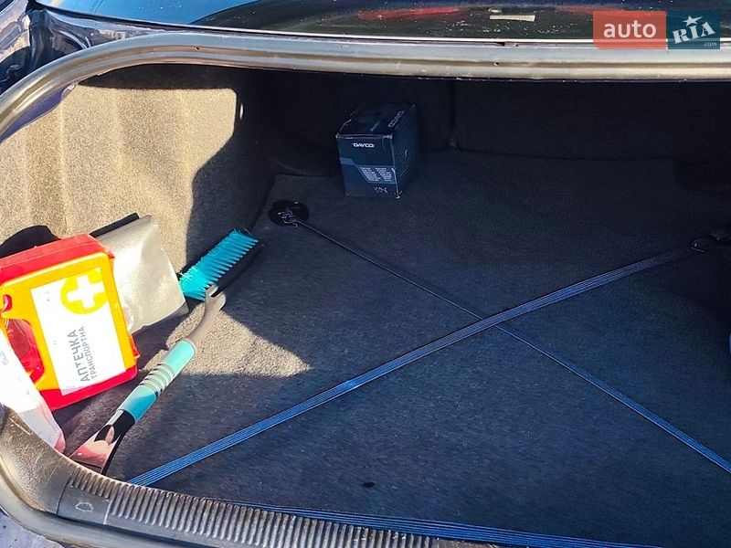 Седан Audi A4 1996 в Львове