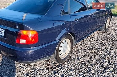 Седан Audi A4 1996 в Львове