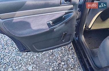 Седан Audi A4 1996 в Львове