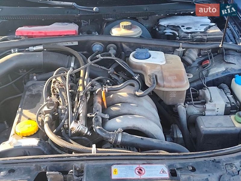 Седан Audi A4 1996 в Львове