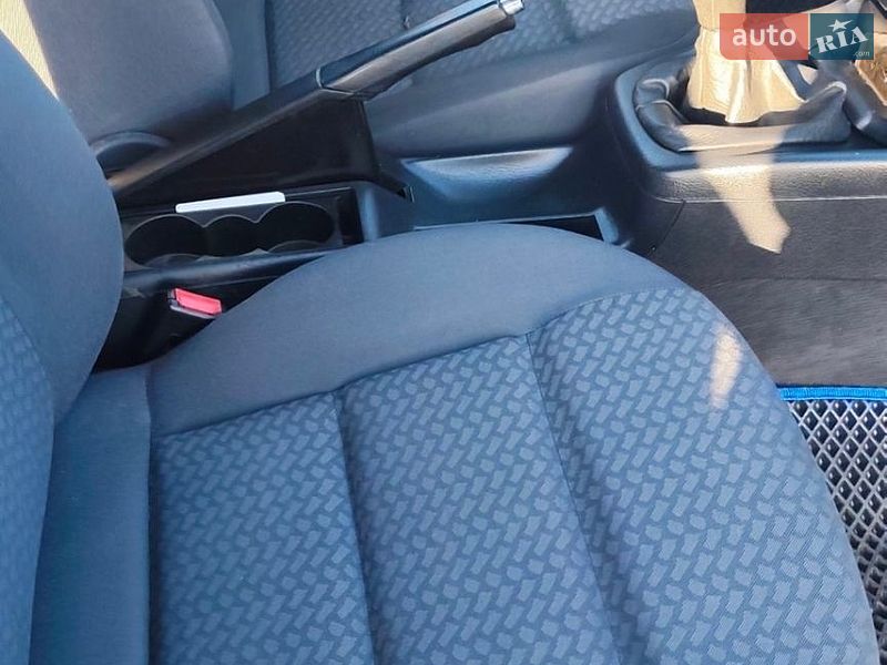 Седан Audi A4 1996 в Львове