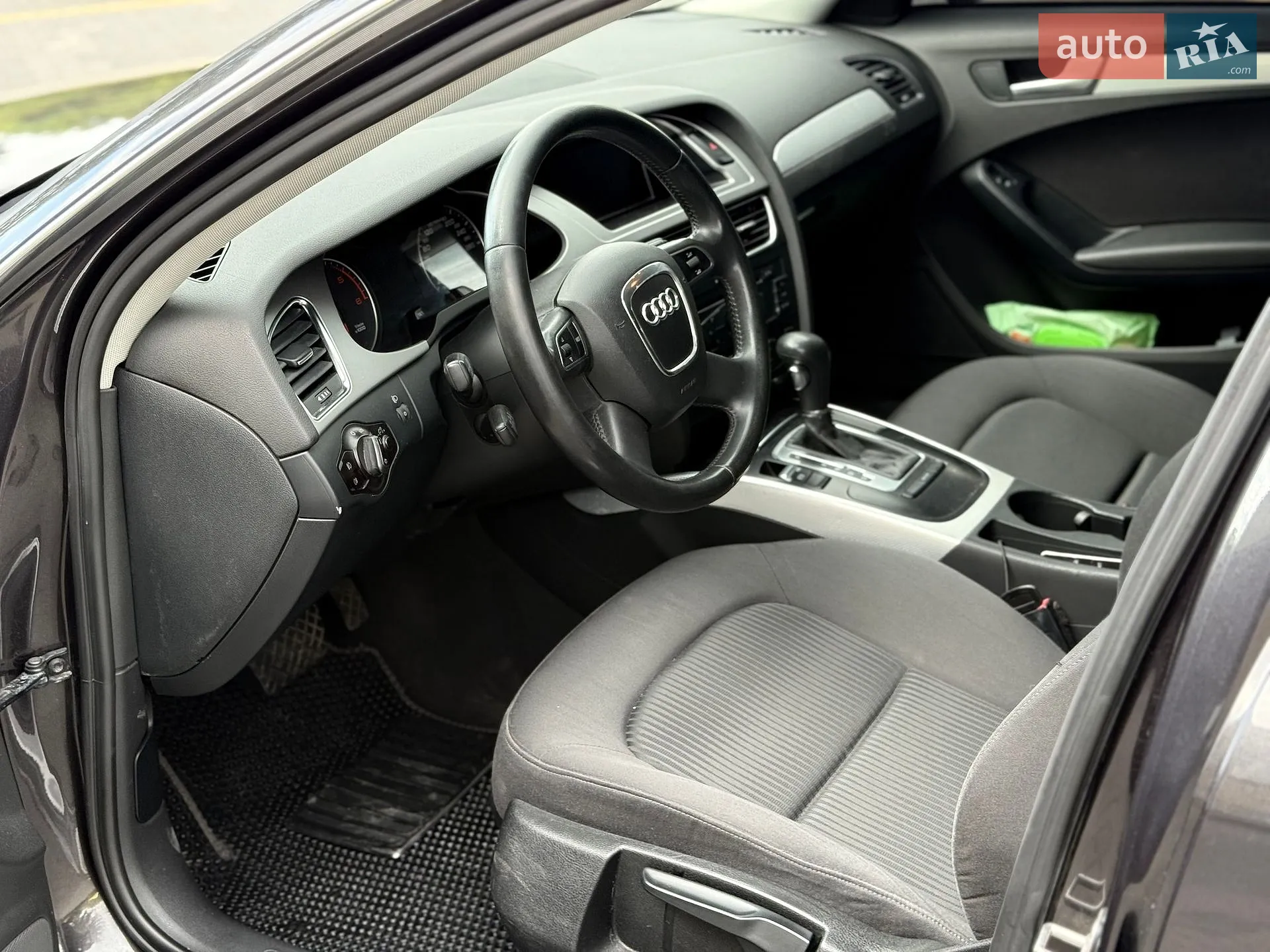 2010 Audi A4 - мініатюра 7