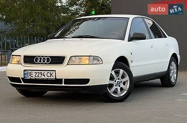 Седан Audi A4 1998 в Одесі