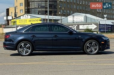 Седан Audi A4 2018 в Києві