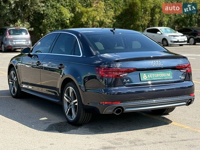 Седан Audi A4 2018 в Києві
