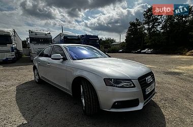 Седан Audi A4 2010 в Луцьку