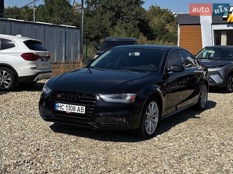 Седан Audi A4 2015 в Стрию
