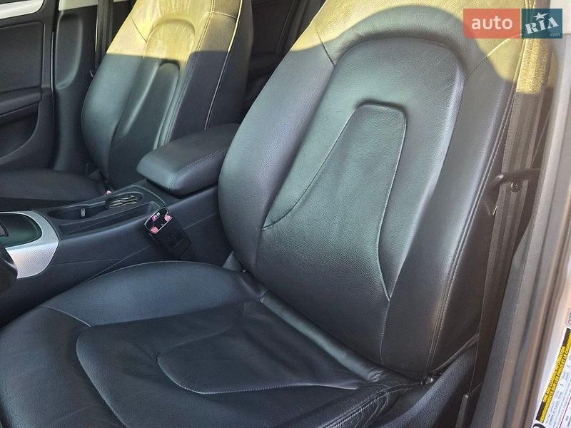 Седан Audi A4 2012 в Києві