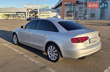 Седан Audi A4 2012 в Києві