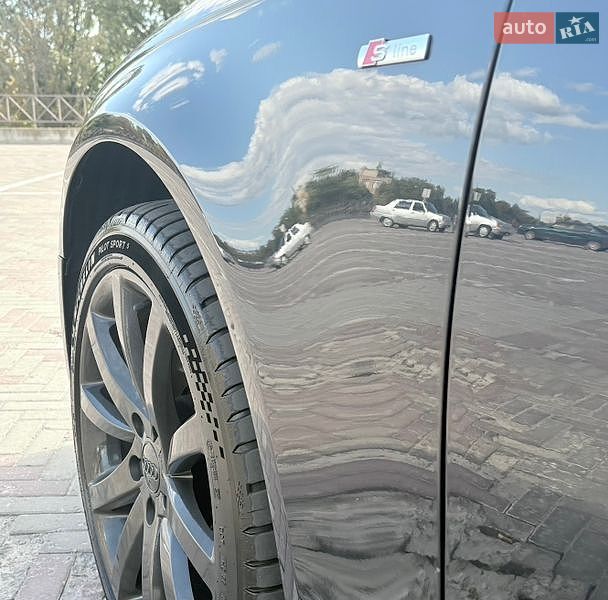 Седан Audi A4 2014 в Харкові