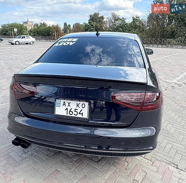 Седан Audi A4 2014 в Харкові