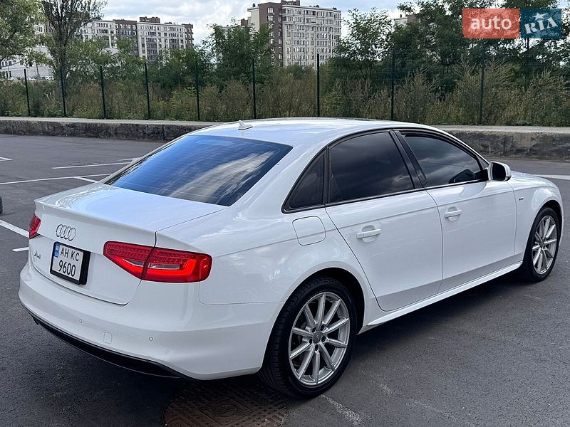 Седан Audi A4 2014 в Києві