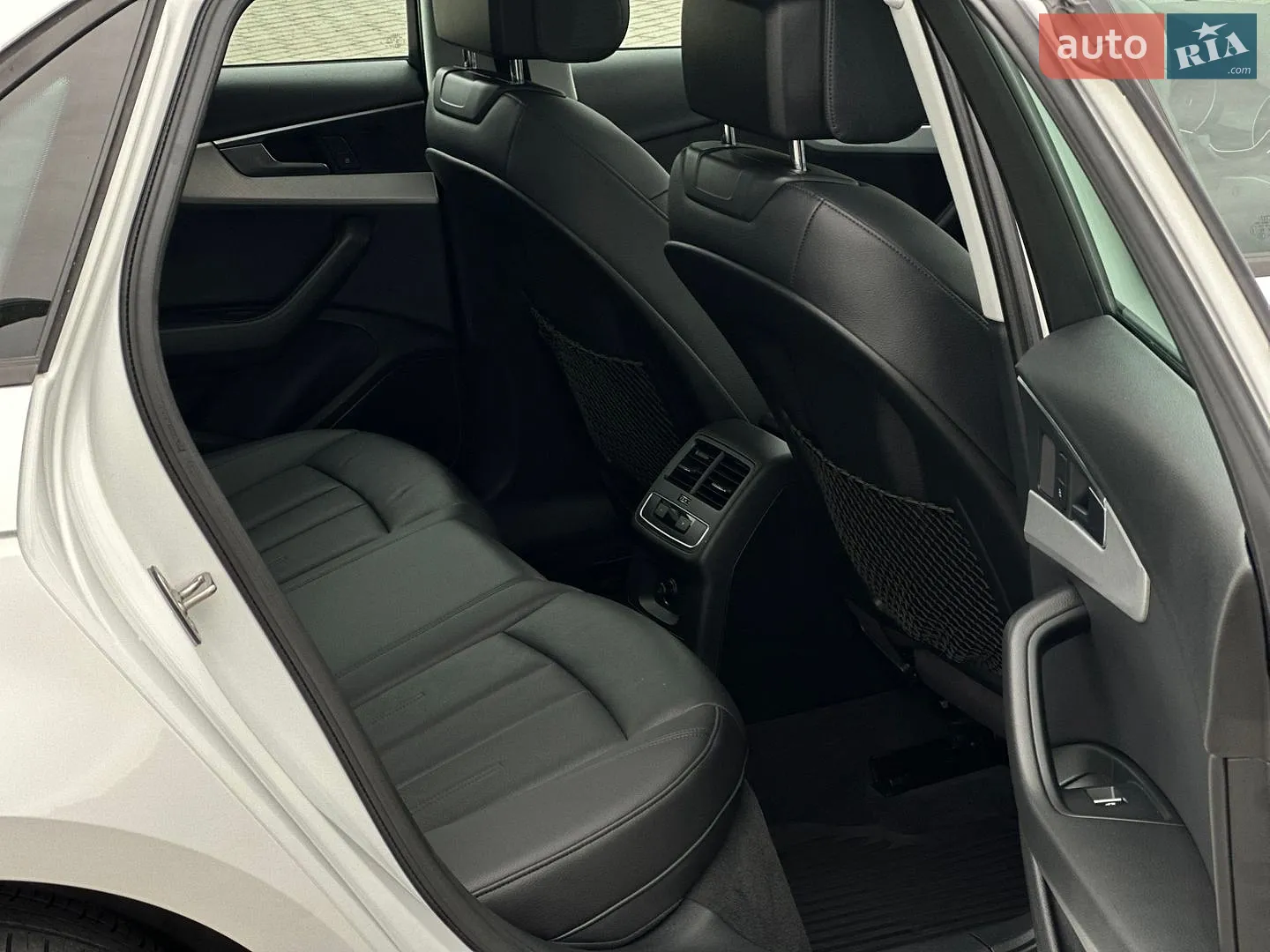 2016 Audi A4 - мініатюра 30