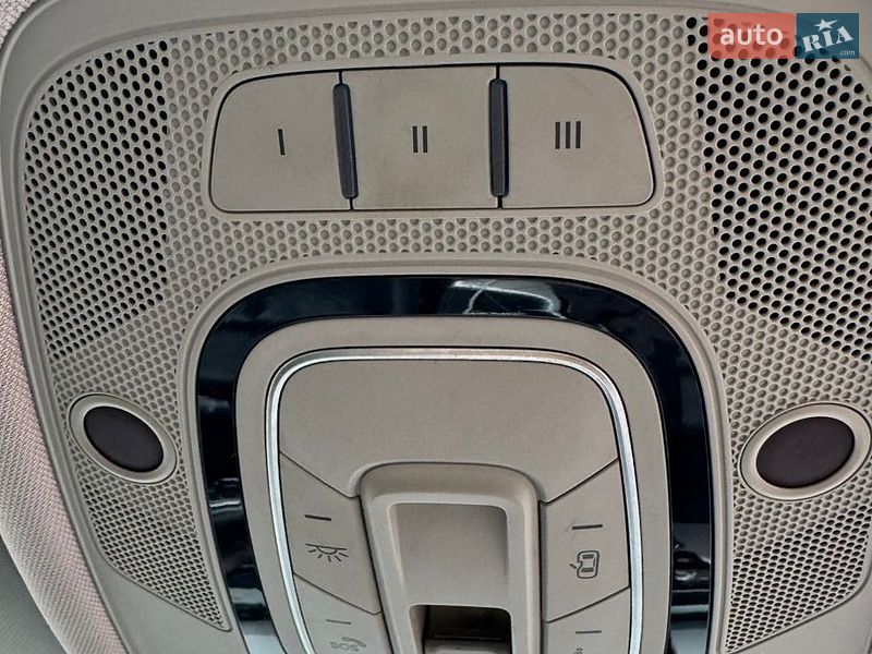 Седан Audi A4 2016 в Винниках
