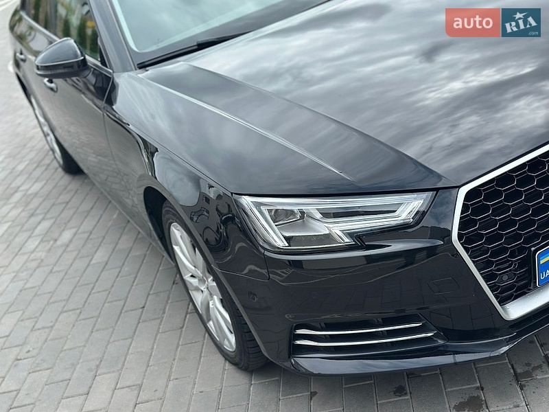 Седан Audi A4 2016 в Рівному