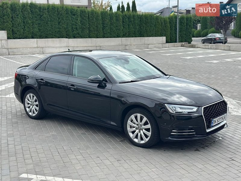 Седан Audi A4 2016 в Рівному
