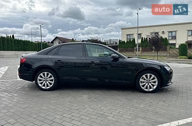 Седан Audi A4 2016 в Рівному