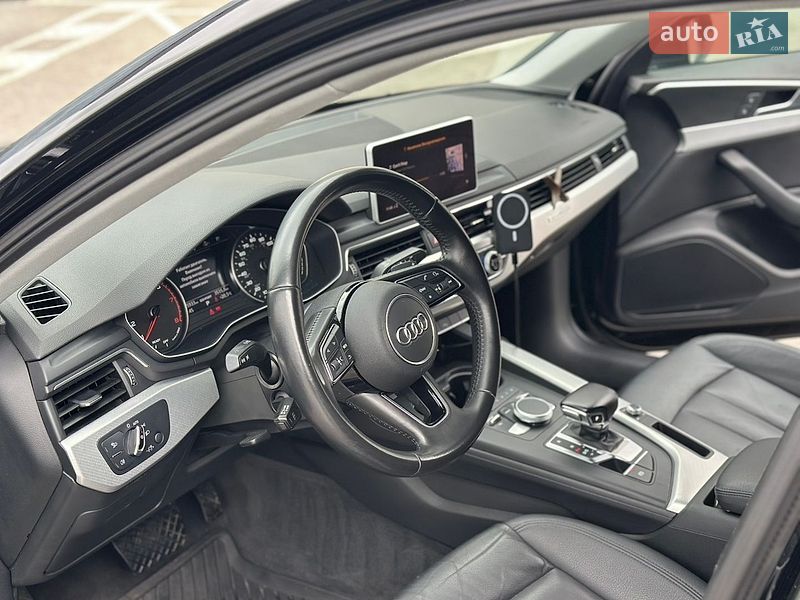 Седан Audi A4 2016 в Рівному