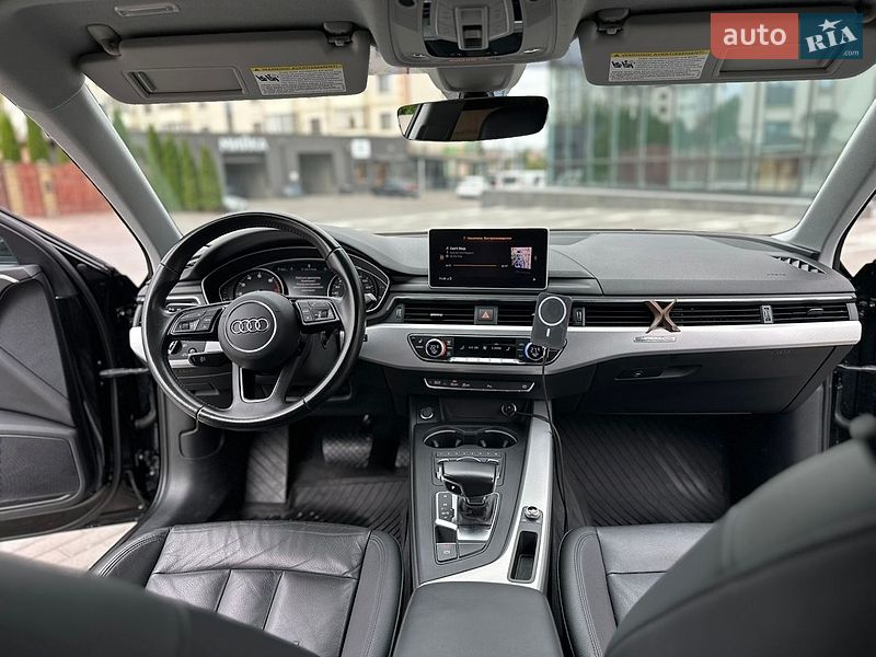 Седан Audi A4 2016 в Рівному