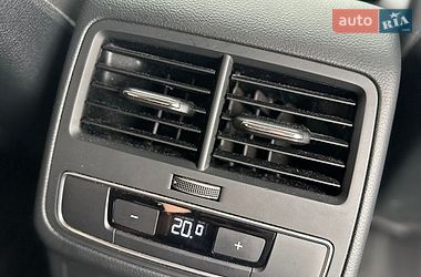 Седан Audi A4 2016 в Рівному